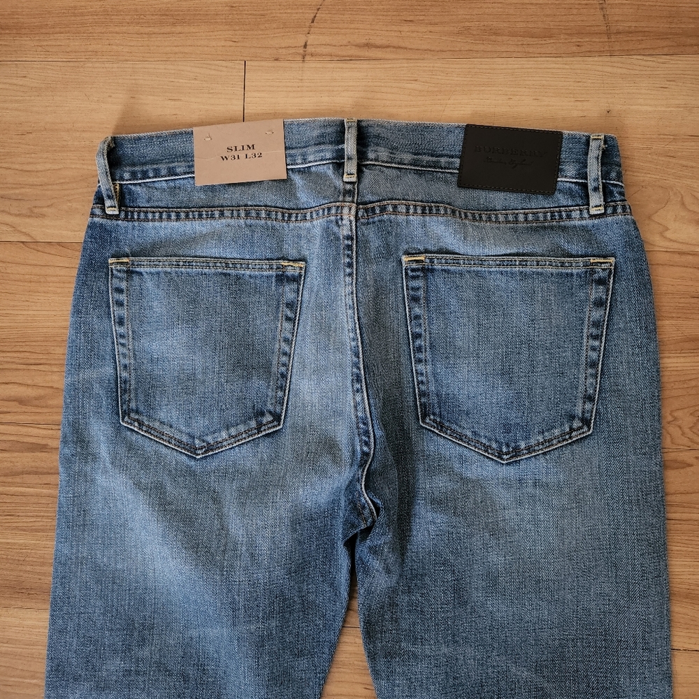 Burberry Men's Slim Fit Washed Jeans 31x32 - Picture 10 of 15